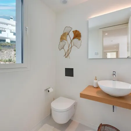 Penthouse Sur Les Hauteurs Marbella Apartment