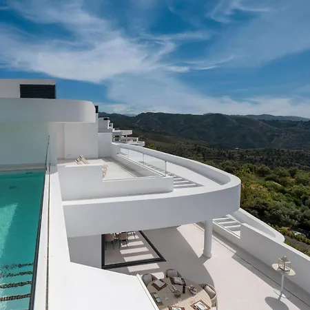 Penthouse Sur Les Hauteurs Marbella Apartment